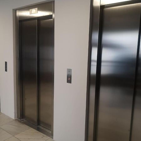 Apartamento Rosa Puerta Del Sol Lägenhet Madrid Exteriör bild