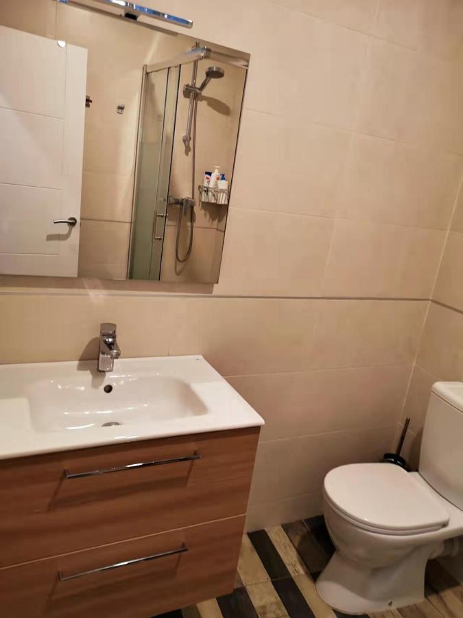 Apartamento Rosa Puerta Del Sol Lägenhet Madrid Exteriör bild